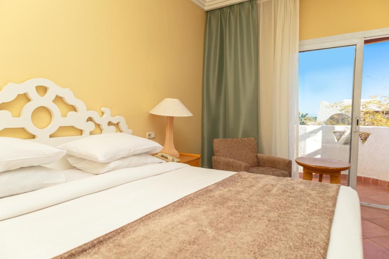 Sharm Dreams Vacation Club - Aqua Park Hotell Eksteriør bilde A bedroom at the hotel