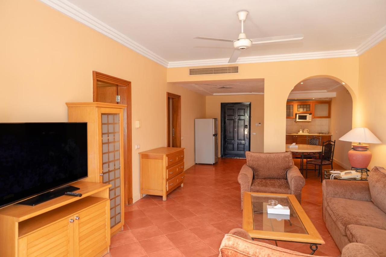 Sharm Dreams Vacation Club - Aqua Park Hotell Eksteriør bilde A typical apartment